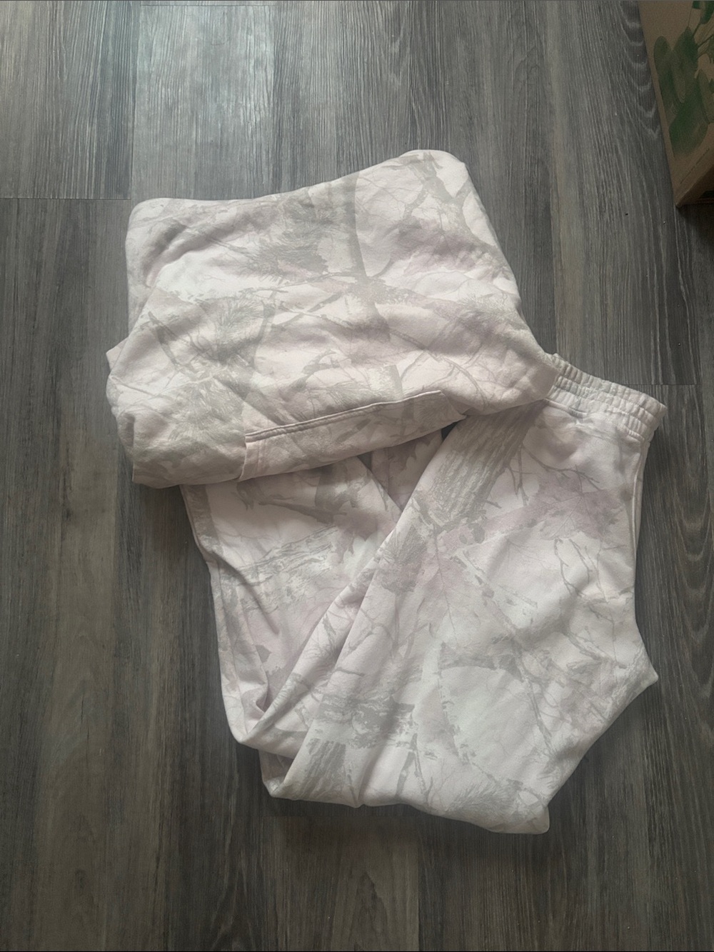 Hollister Kids Marble-Effect Joggers in Pale Pink and Gray